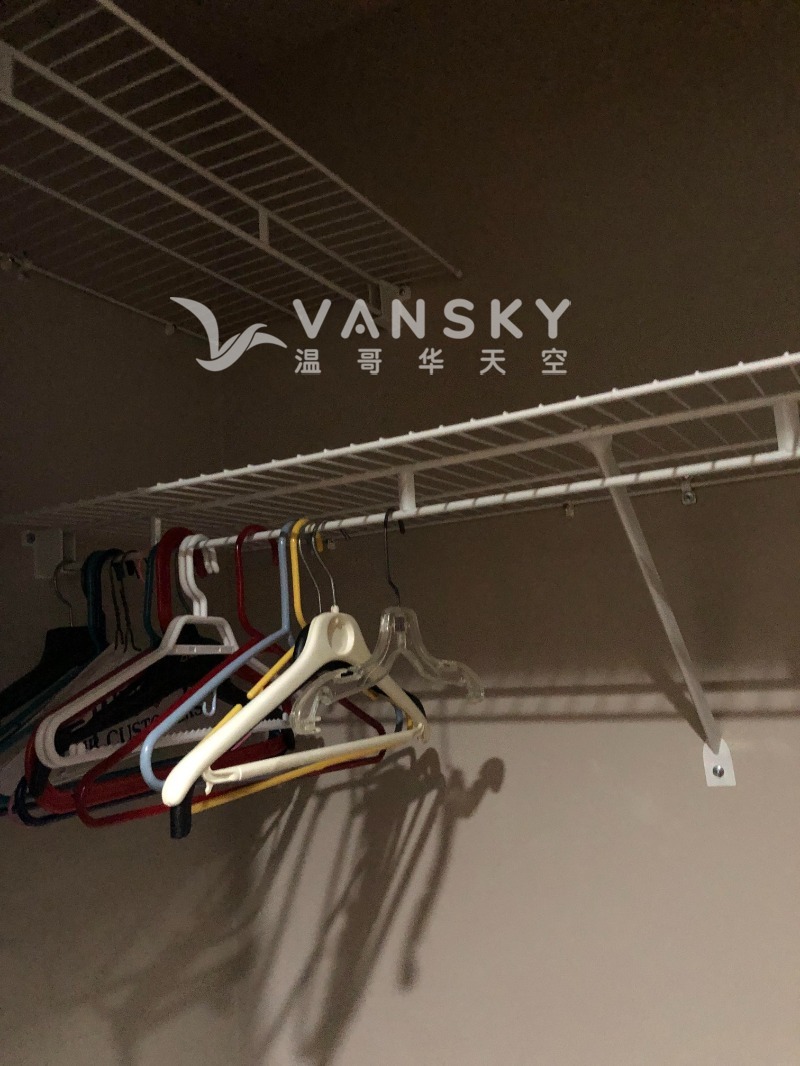 260624105903_3 - closet -1.jpg
